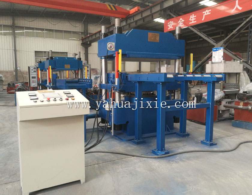 315T四柱式PLC自動(dòng)控制帶手動(dòng)推拉模裝置硫化機(jī)