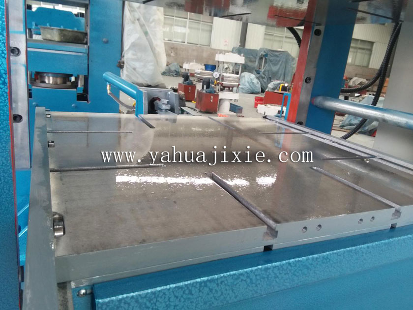 T型槽，方便固定模具